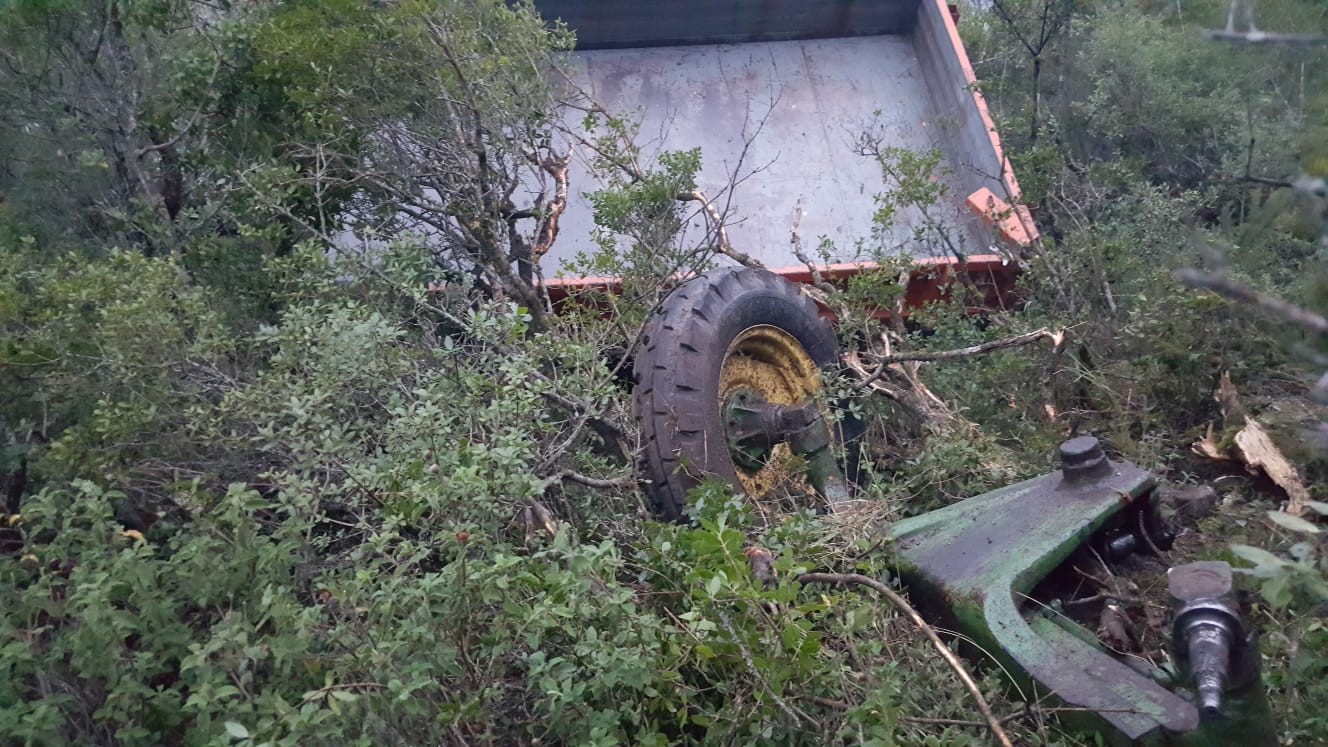 Uçuruma yuvarlanan traktör sürücüsü hayatını kaybetti