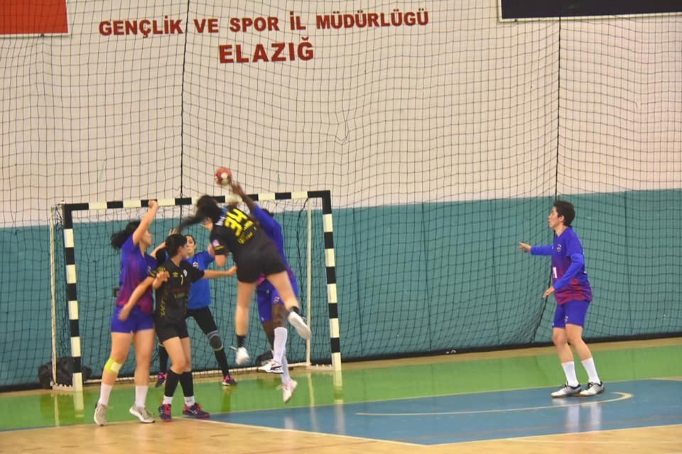 Kadınlar Hentbol 1. Ligi: Elazığ SYSK: 20 - Mersin Büyükşehir Belediyespor: 22 #elazig