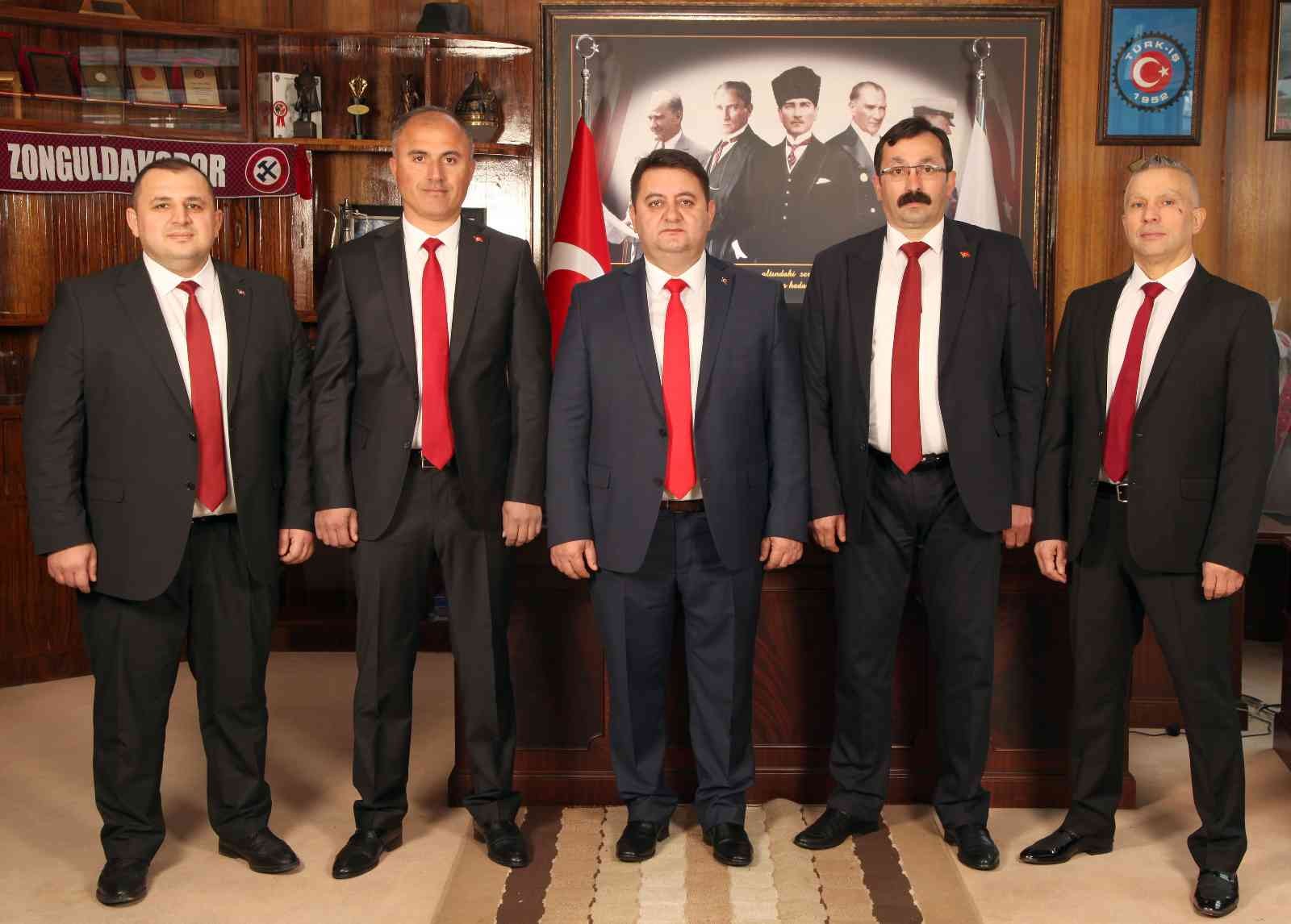 Vali Tutulmaz ve GMİS yönetimi Atatürk’ü andı #zonguldak