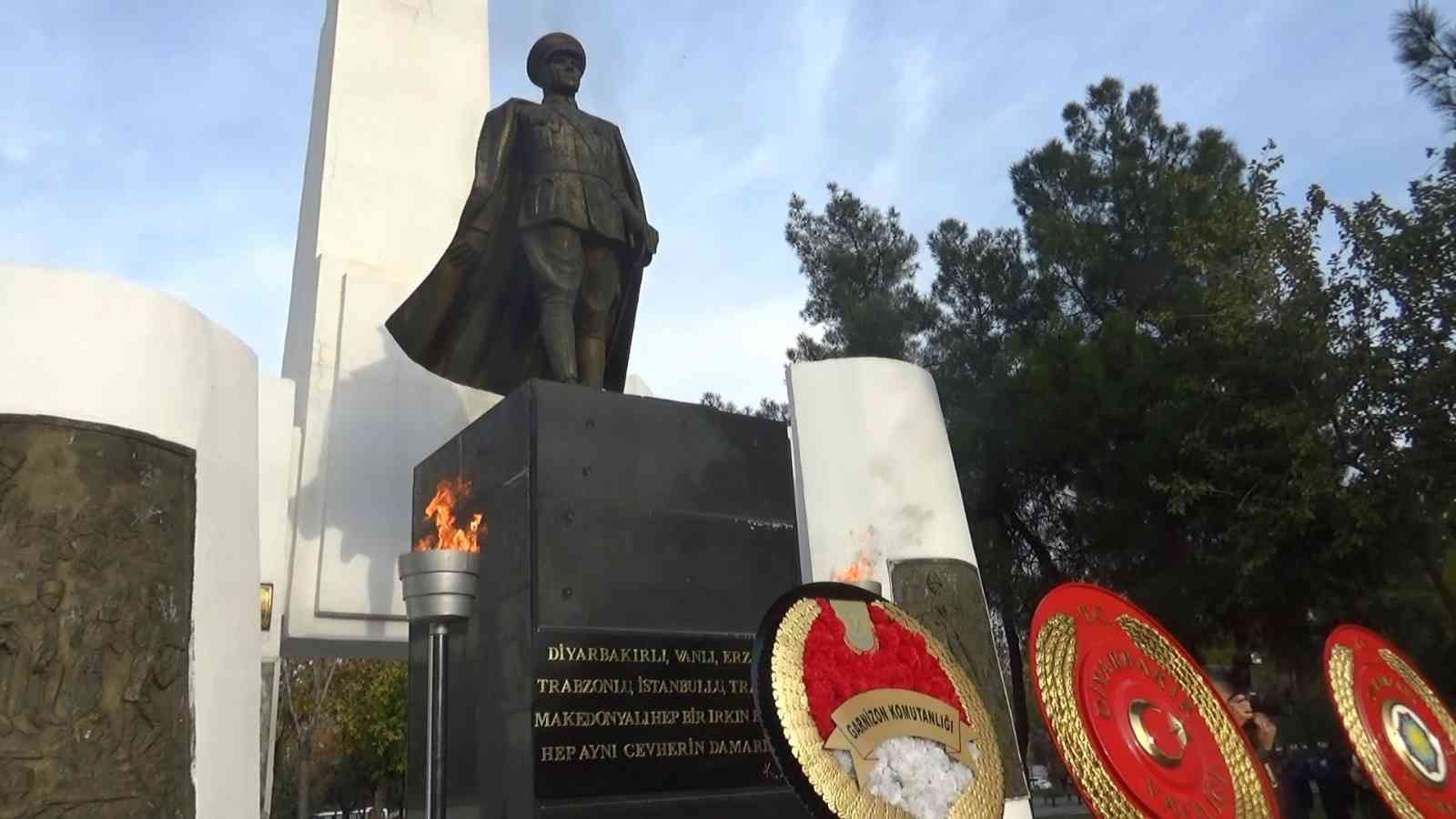 Diyarbakır’da 10 Kasım Atatürk’ü anma töreni #diyarbakir