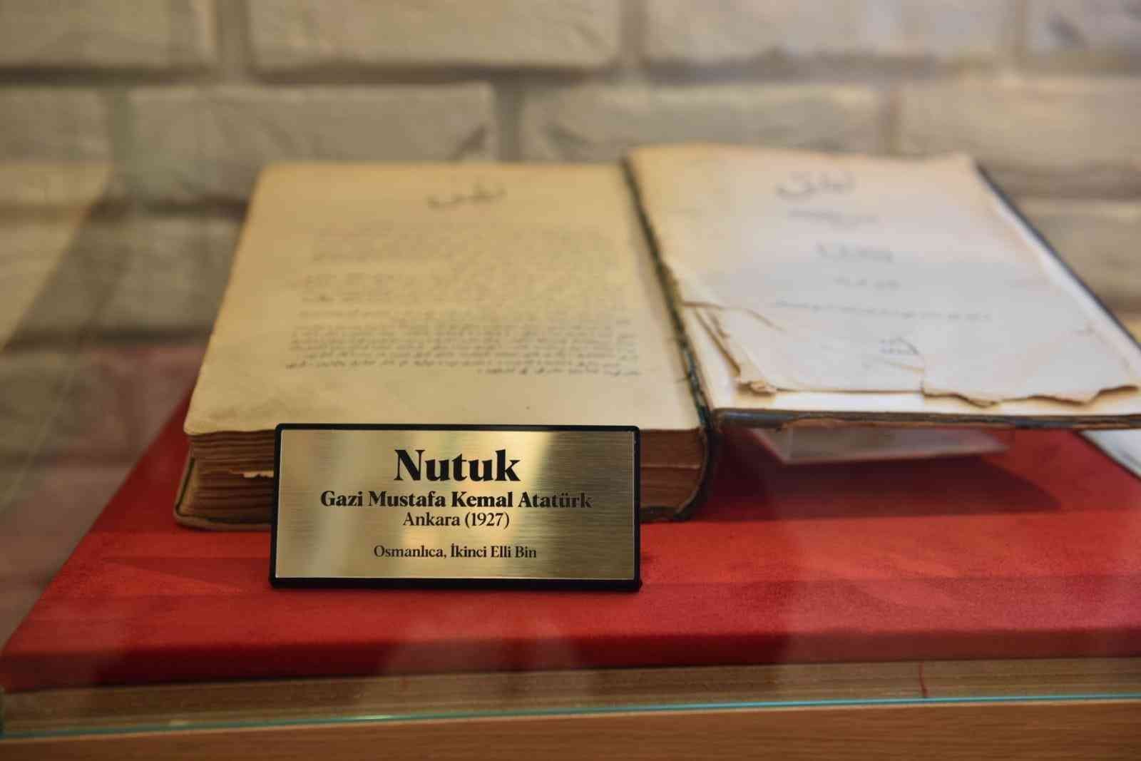 Antalya’da Atatürk’ün Osmanlıca kaleme aldığı 95 yıllık orijinal ‘Nutuk’ sergilenmeye başlandı #antalya