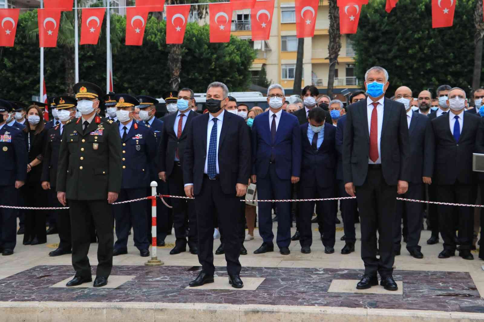 Adana’da Atatürk’ü anma töreni #adana