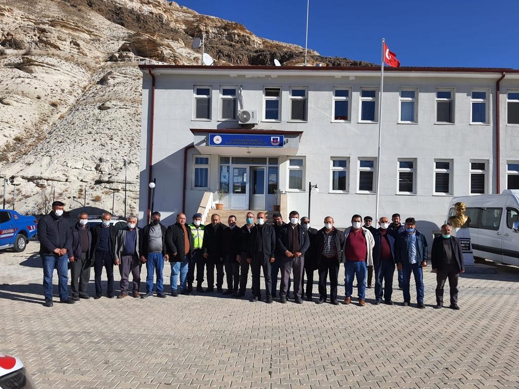 Jandarma’dan servis sürücülerine bilgilendirme #sivas