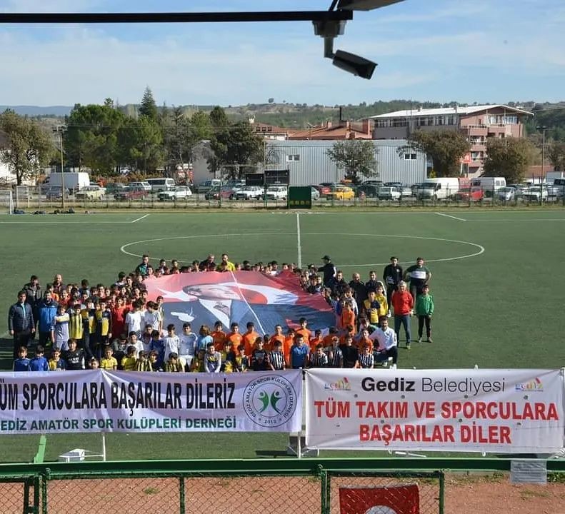 Gediz’de genç yetenekler futbol turnuvası sona erdi #kutahya