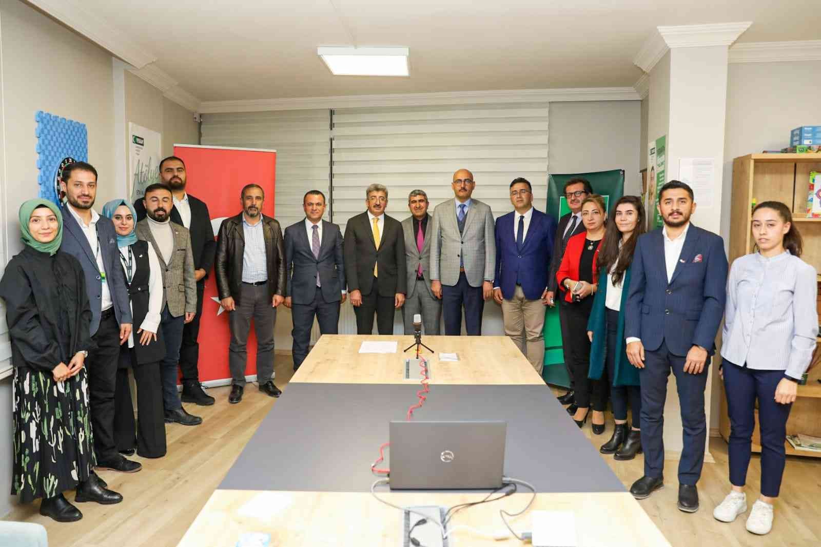 Van’da Yeşilay Danışmanlık Merkezi açıldı #van