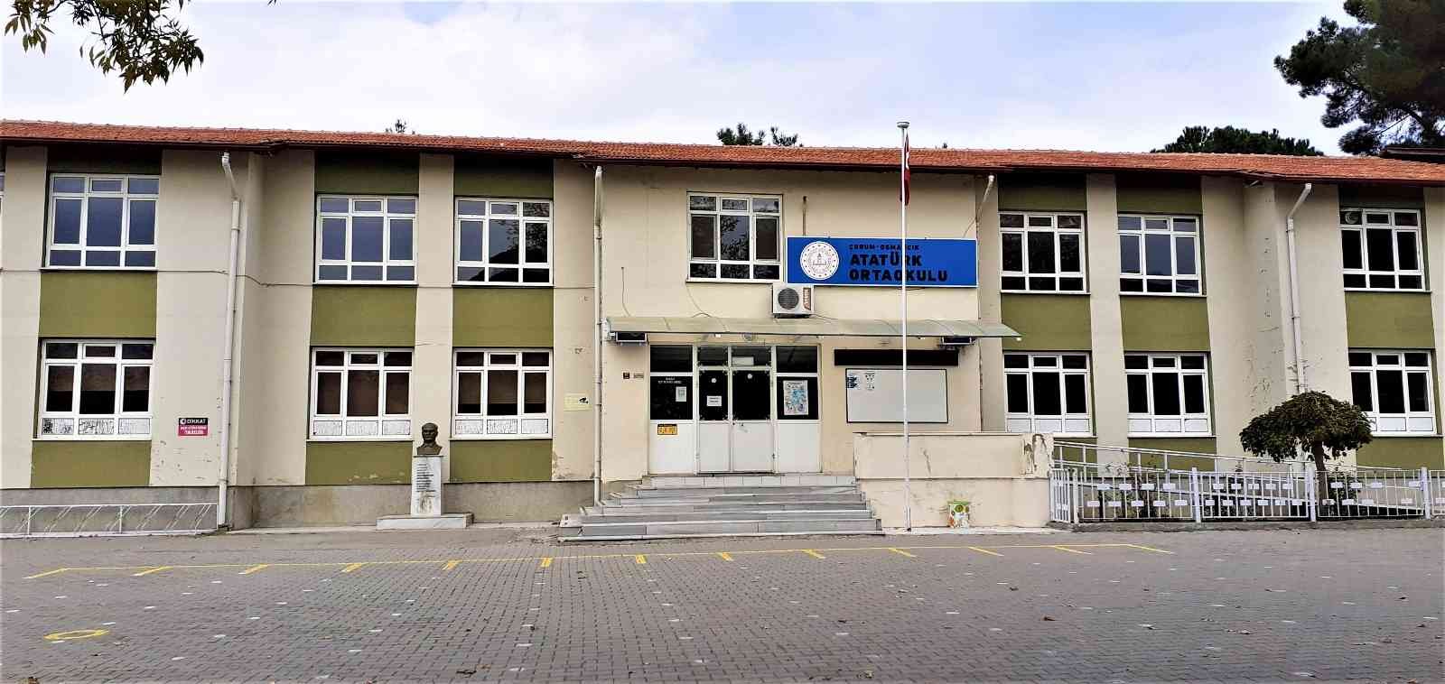 Atatürk Ortaokulu’nun yerine ticaret merkezi yapılacak #corum