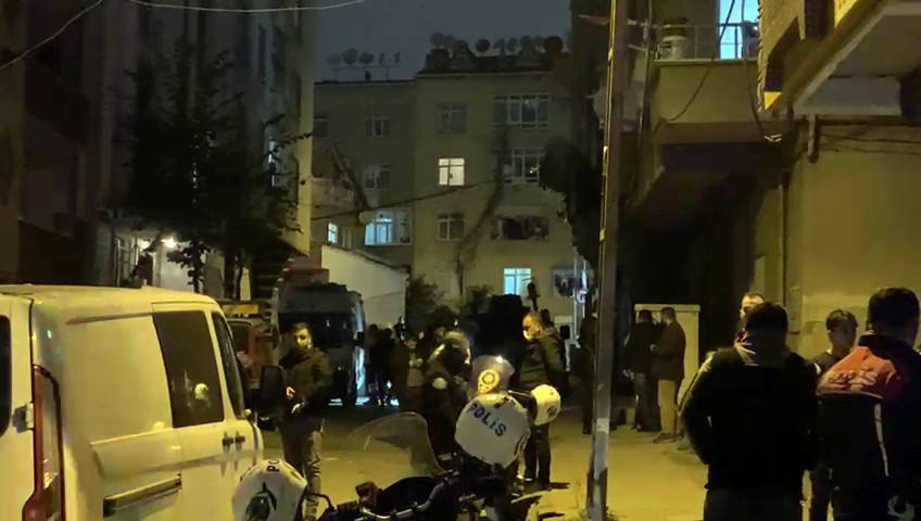 Bağcılar’da bıçaklı ve baltalı kavga: 4 yaralı #istanbul