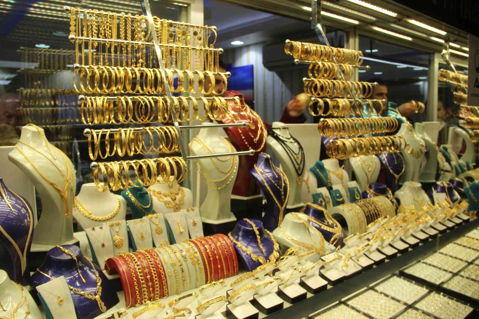 Kuyumculardan “Altına yatırım yapan zarar etmez” tavsiyesi #malatya