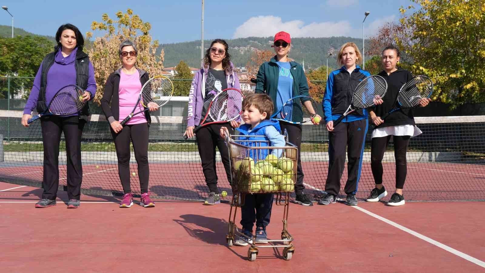 Ev hanımlarına ücretsiz tenis kursu #mugla