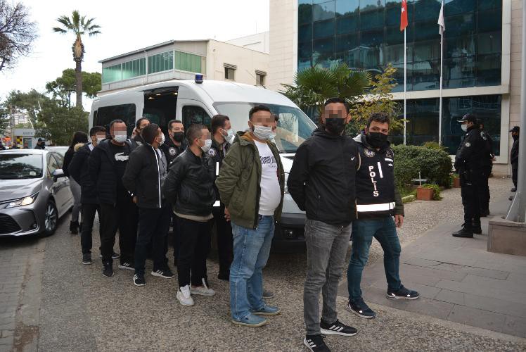 Silah kaçakçılığı ve uyuşturucu ticareti operasyonunda 7 tutuklama #izmir