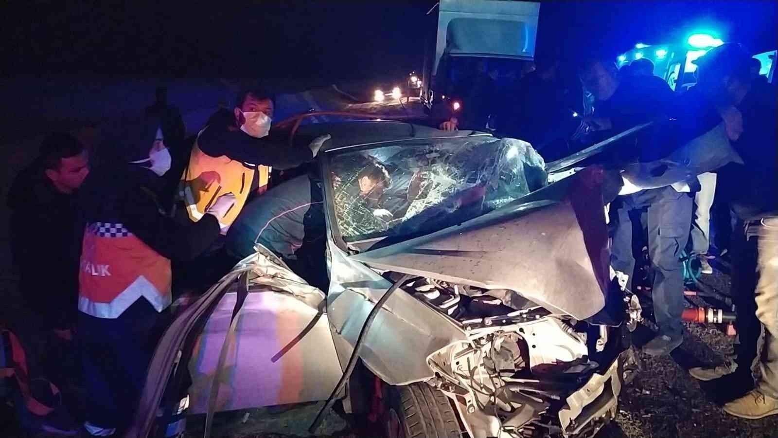 Otomobiller kafa kafaya çarpıştı: 6 yaralı #kahramanmaras