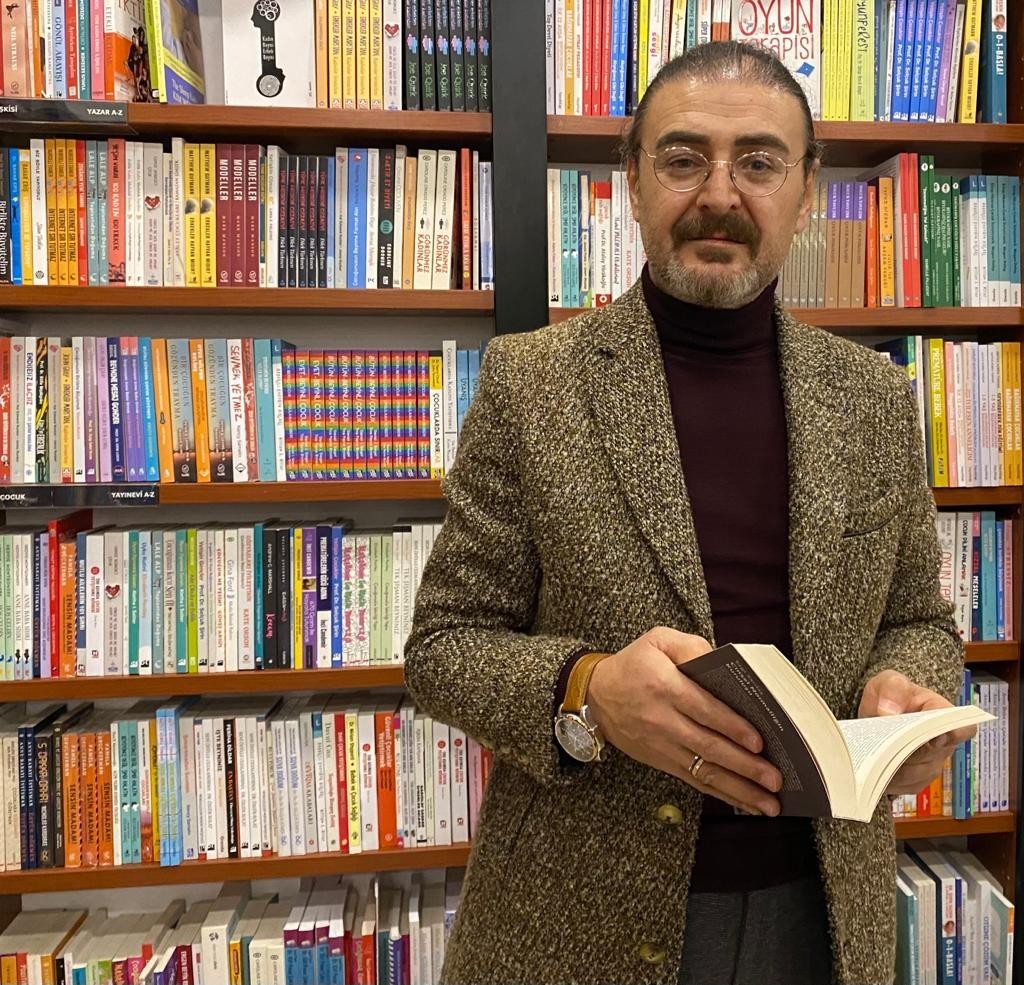 Yazar Rafet Sertoğlu: Büyük yazarlar ilhama ihtiyaç duymazlar #kayseri