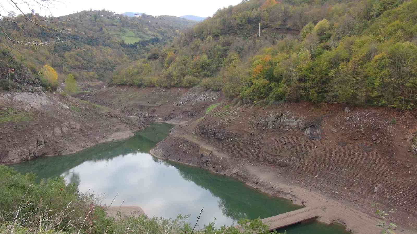 Yuvacık Barajında korkutan seviye, sular çekildi köprü ortaya çıktı #kocaeli