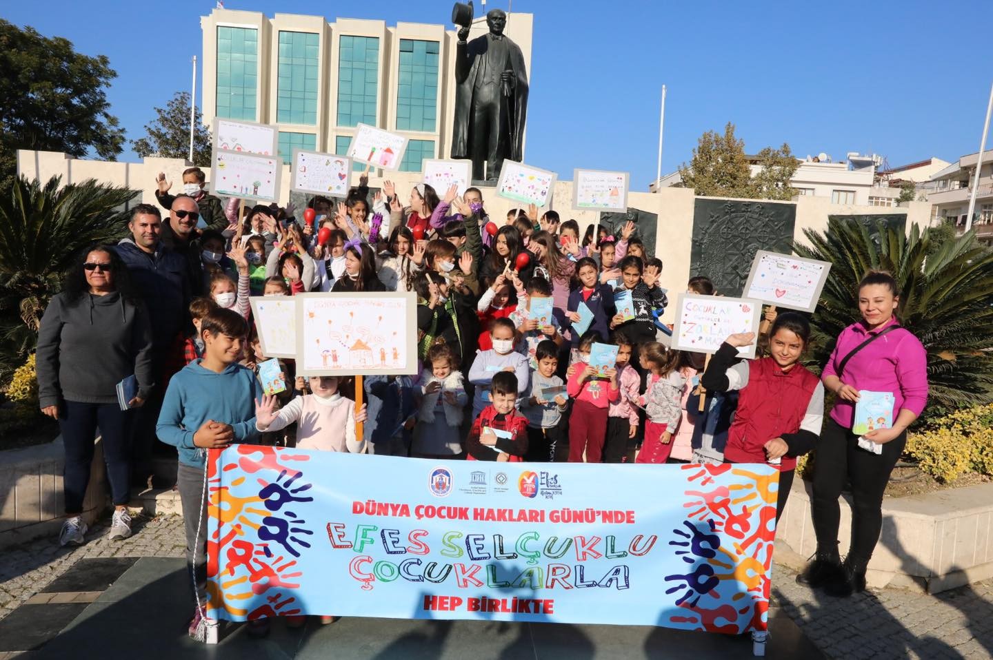 Selçuklu çocuklar, hakları için yürüdü #izmir