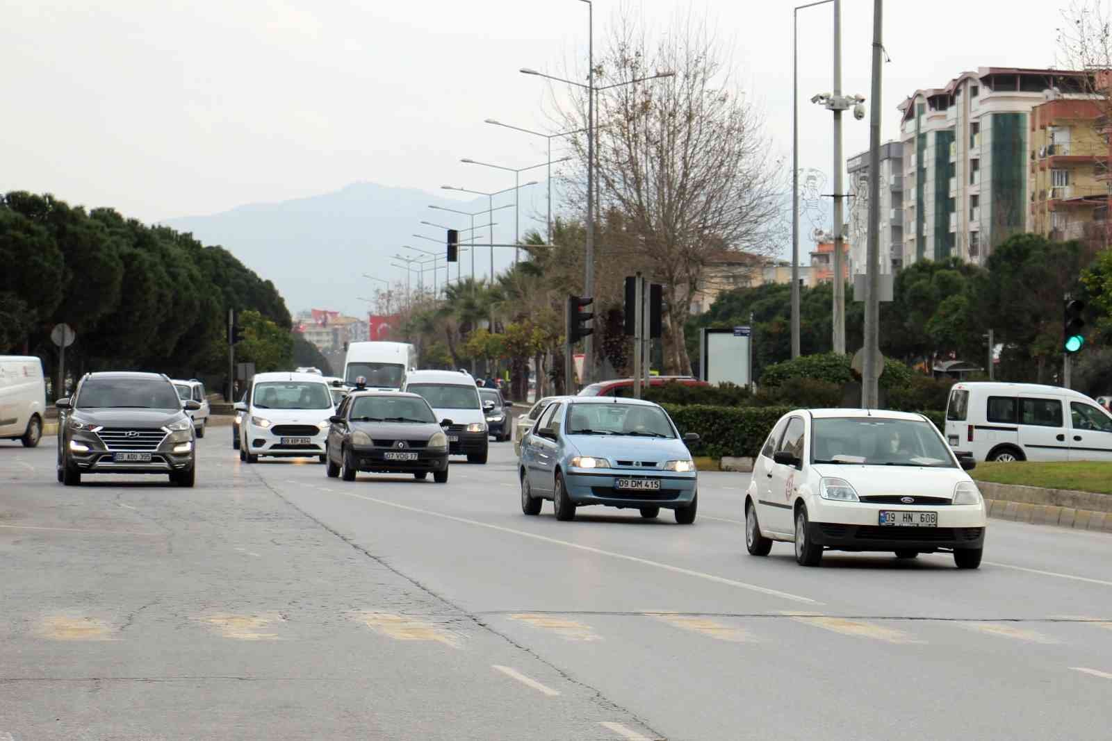 Aydın’da bin 447 yeni araç trafiğe çıktı #aydin