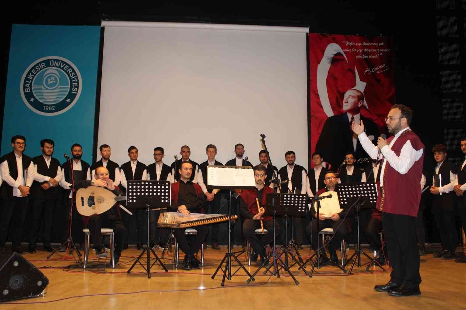 Balıkesir İlahiyat Fakültesi Türk Tasavvuf Müziği Topluluğu ilk konserini verdi #balikesir
