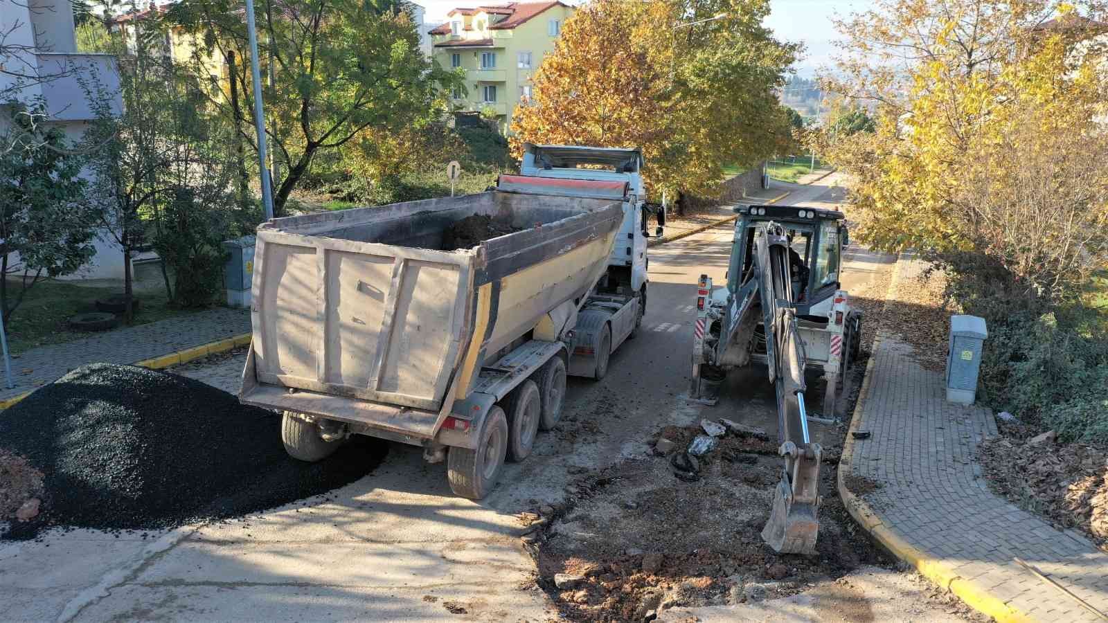 Barbaros Mahallesi’nde asfalt çalışmaları başladı #kocaeli