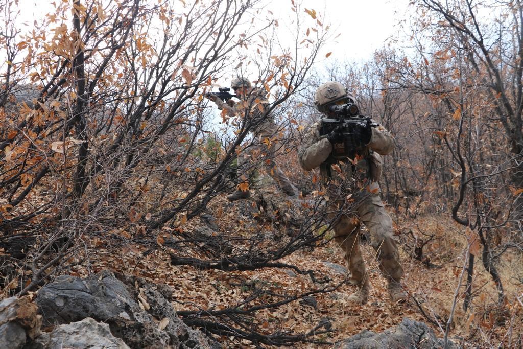 Tunceli’de teröristlere ait sığınak ele geçirildi