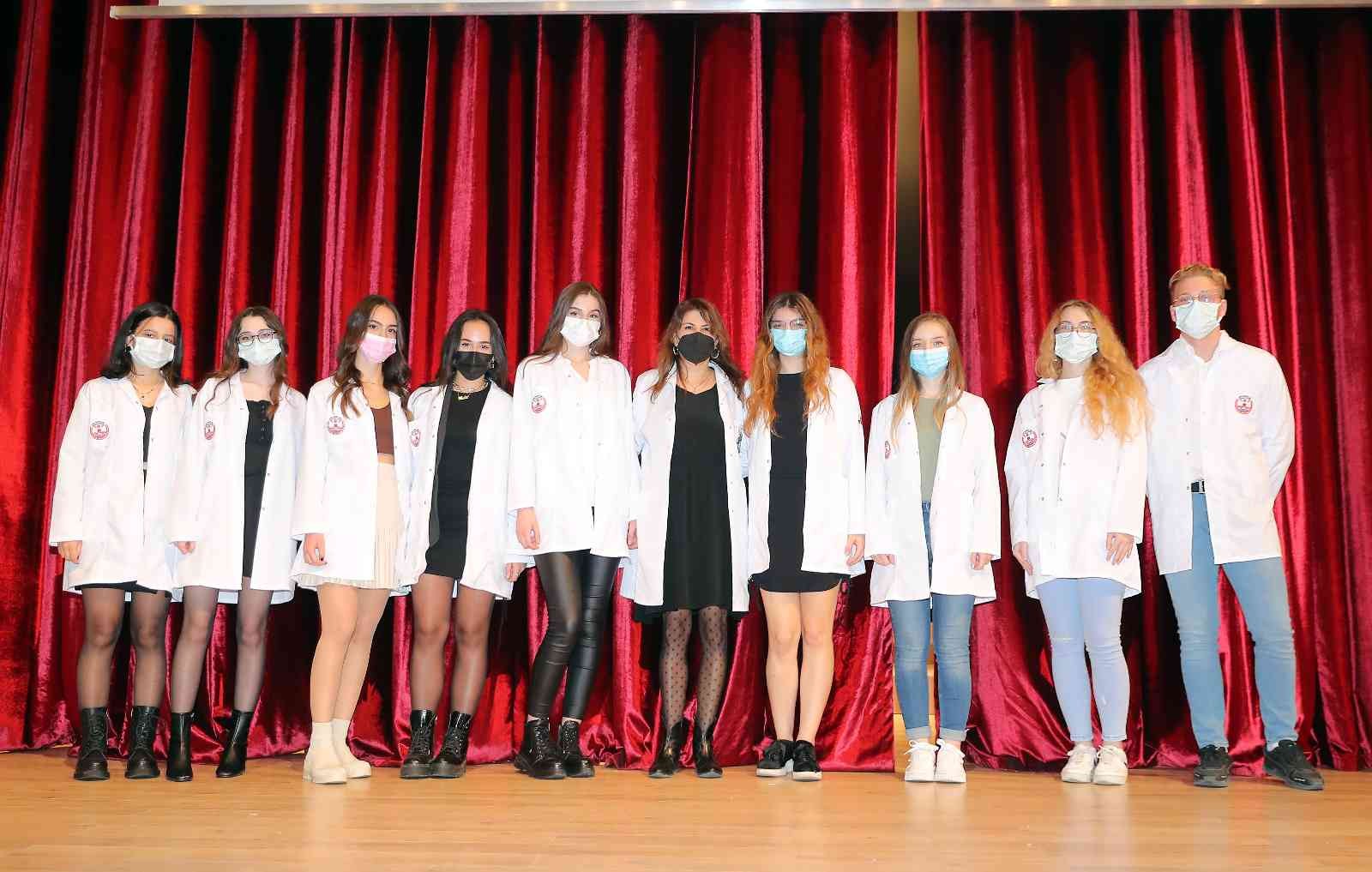 Edirne’de diş hekimliği öğrencileri beyaz önlüklerini giydi #edirne