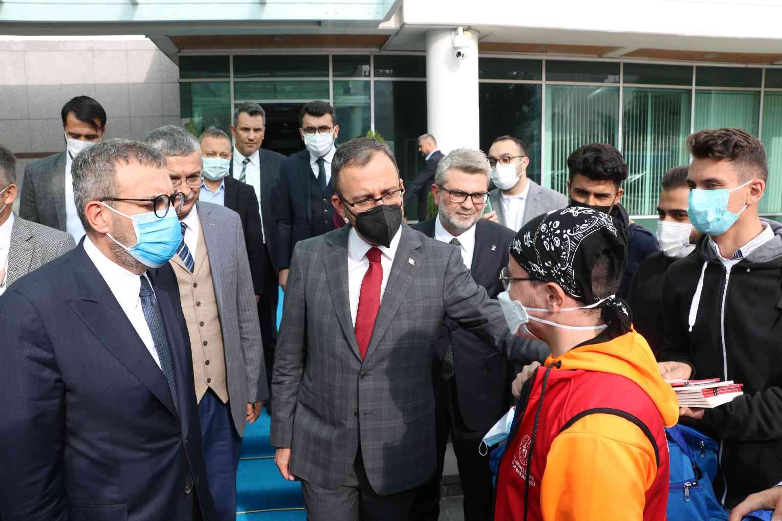 Gençlik ve Spor Bakanı Kasapoğlu, Kahramanmaraş’ta #kahramanmaras