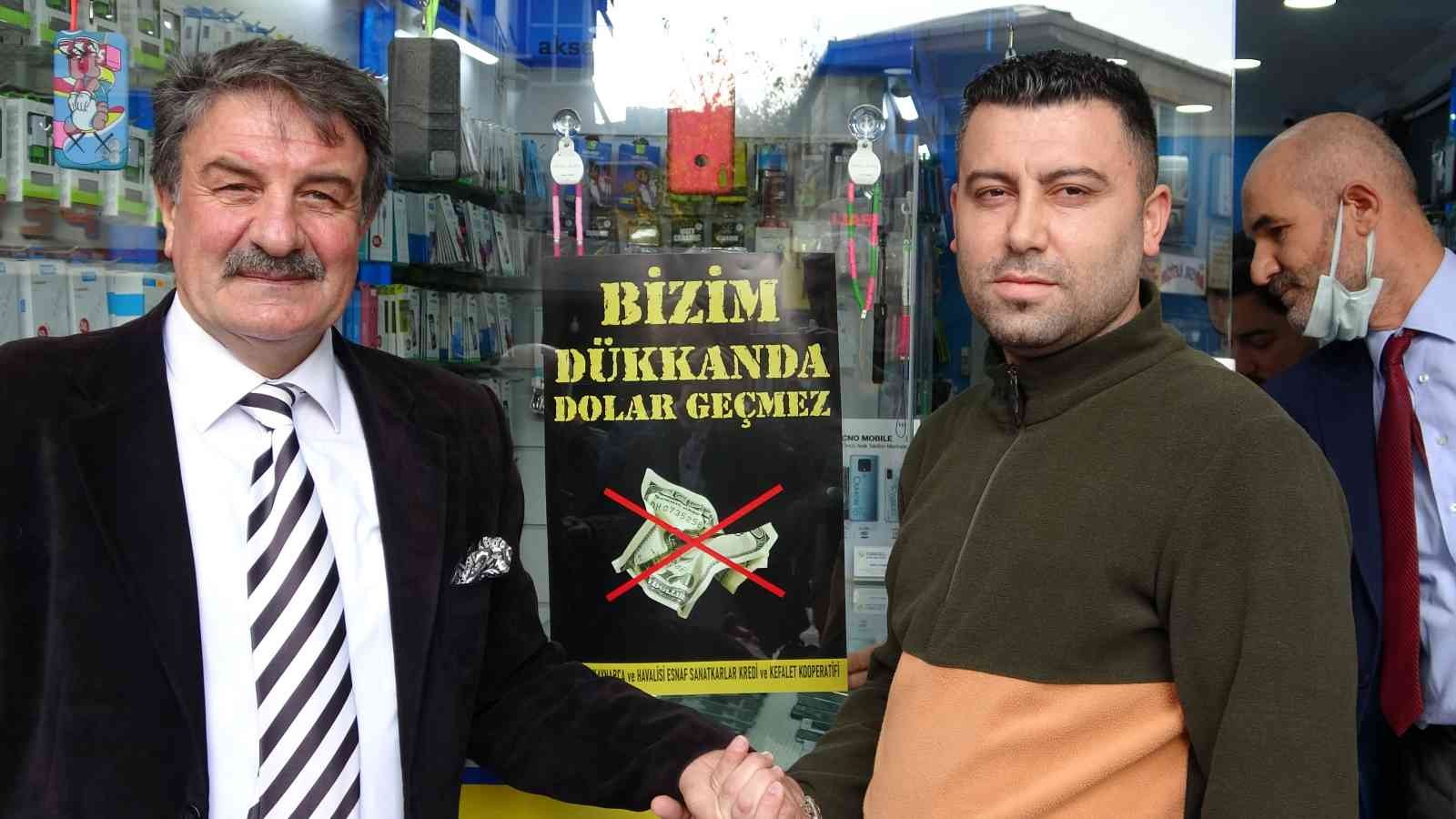 Pendik’te kapı kapı esnafı dolaşıp doları boykot ettiler #istanbul