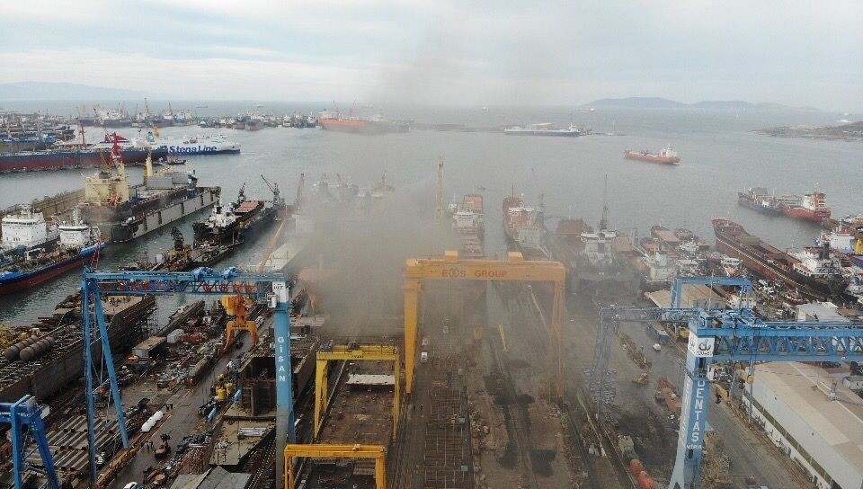 Tuzla’da kuru yük gemisinde yangın çıktı #istanbul