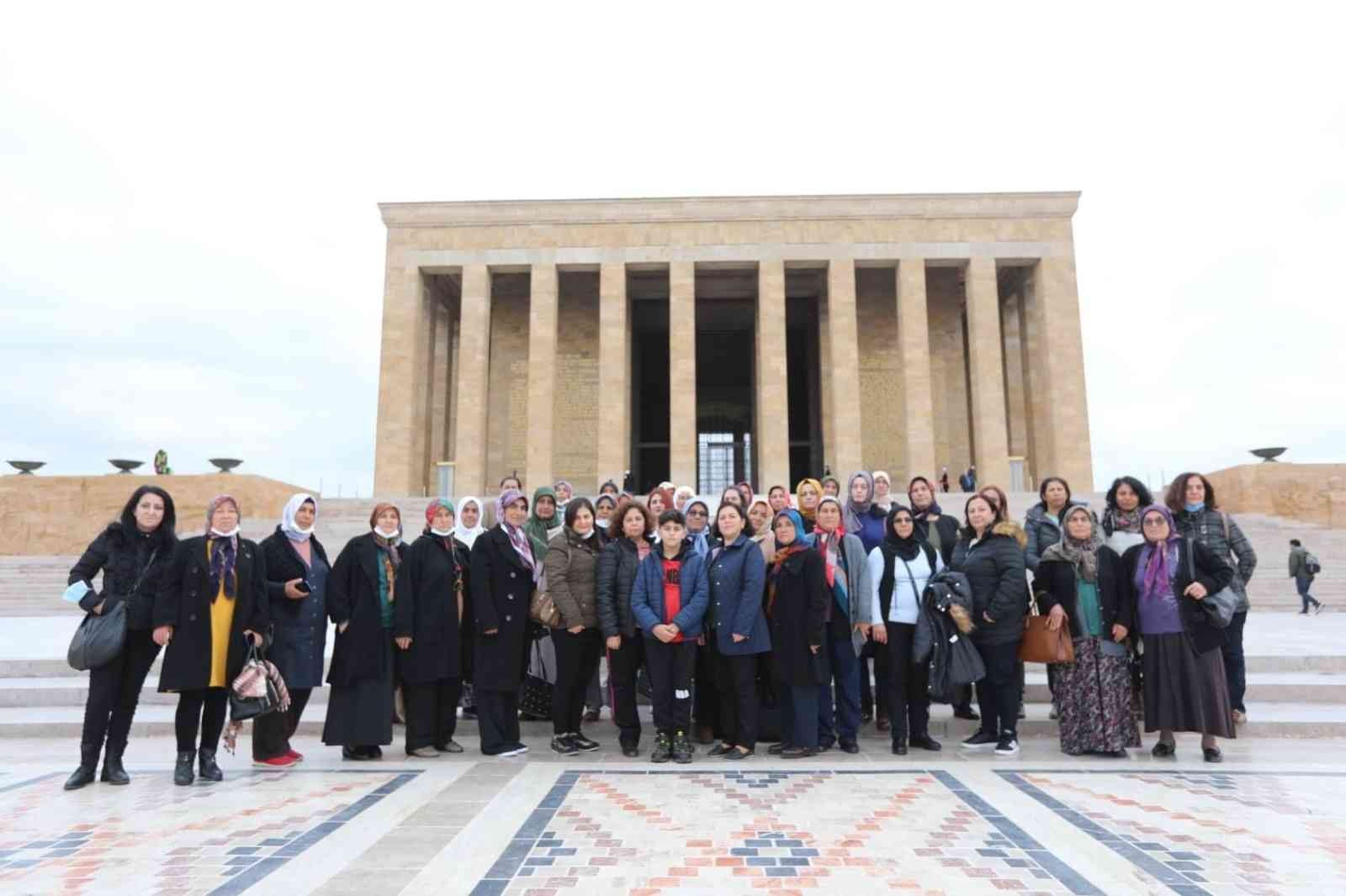 Mezitli’nin üretici kadınları Anıtkabir’i ziyaret etti #mersin