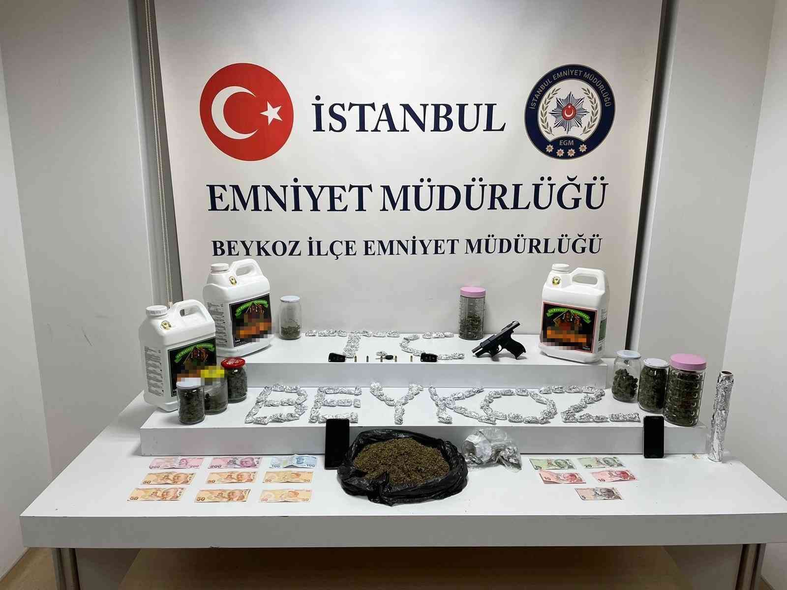 Uyuşturucuları annesinin evinde saklayan uyuşturucu satıcısı yakalandı #istanbul