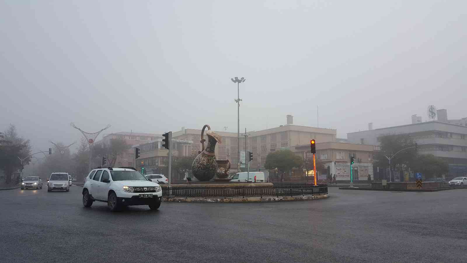Erzincan’da yoğun sis ve pus etkili oldu #erzincan