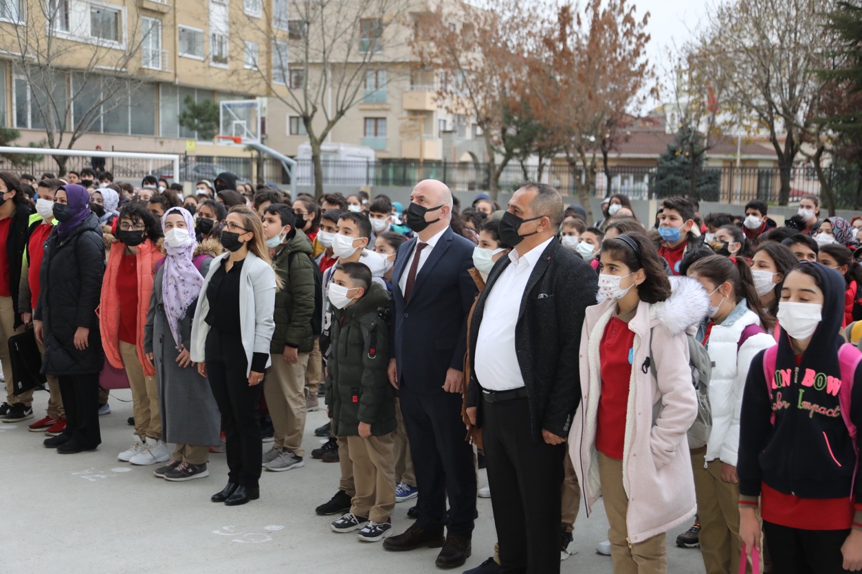 Başkan Bıyık, öğrencileri yalnız bırakmıyor #kocaeli