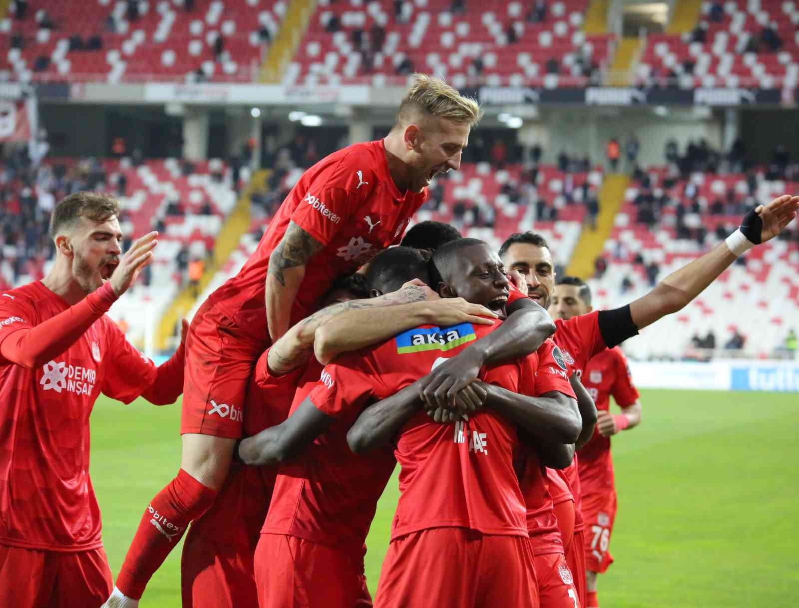Sivasspor 65 gün sonra kazandı #sivas