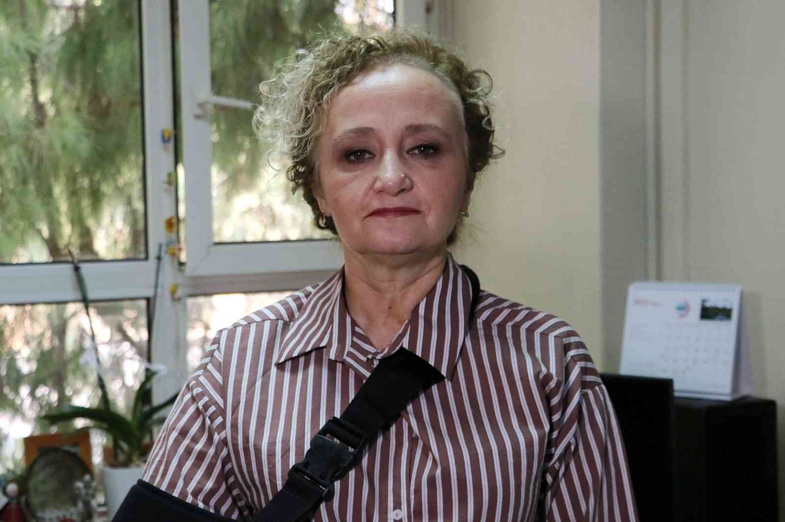 Prof. Dr. Taşova: HIV taşıyan kişiler çocuk sahibi olabiliyor #adana