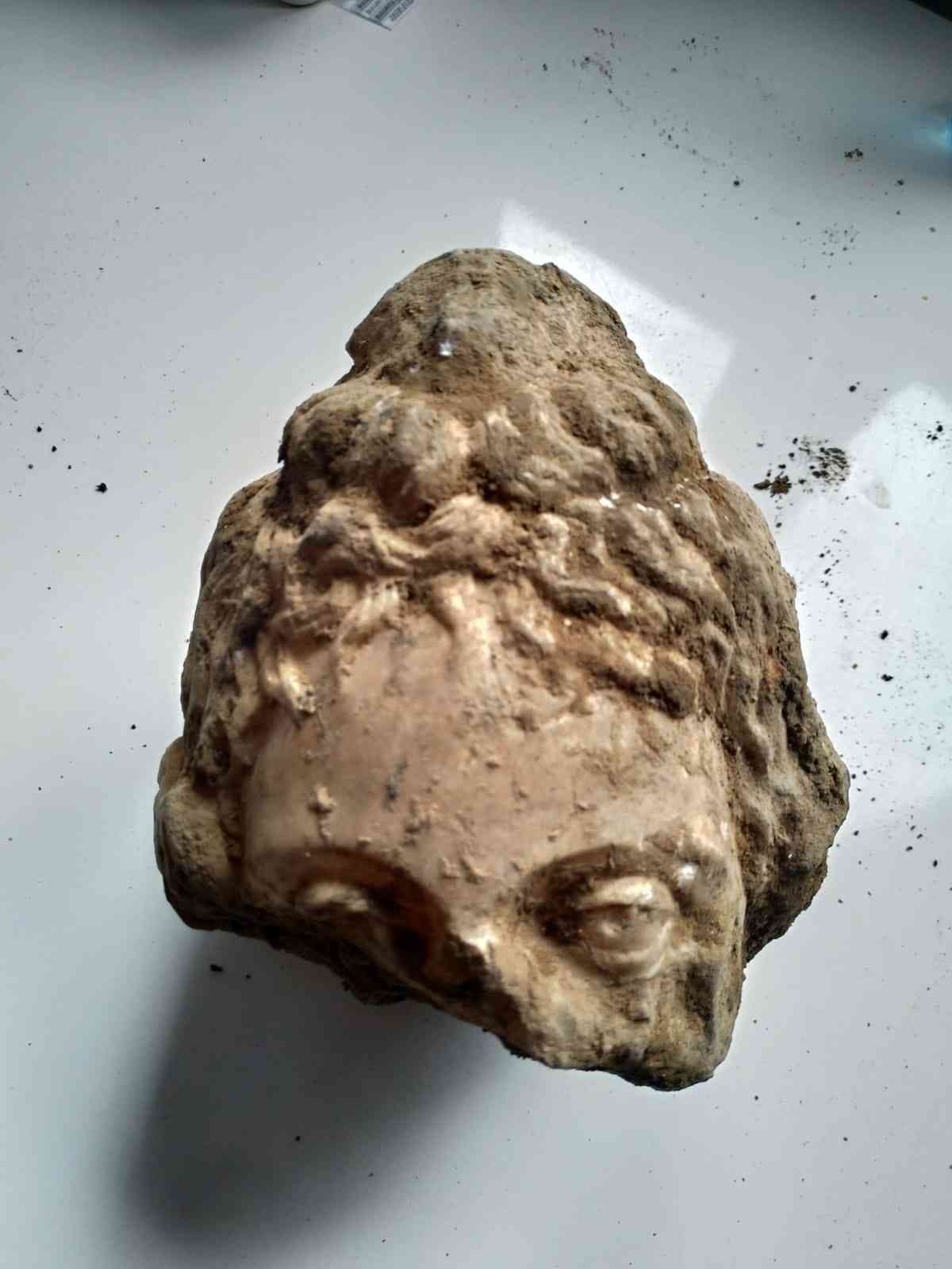 Konuralp’teki kazıda heykel başı bulundu #duzce