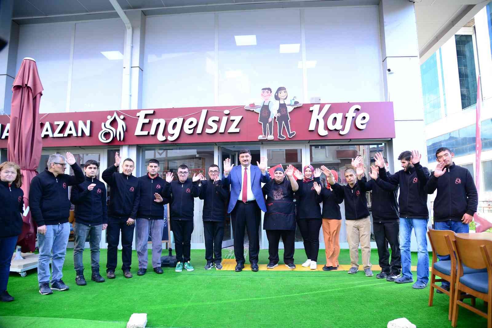 Ankara’da ‘Engelsiz Kafe’ engelsiz misafirlerini ağırladı #ankara