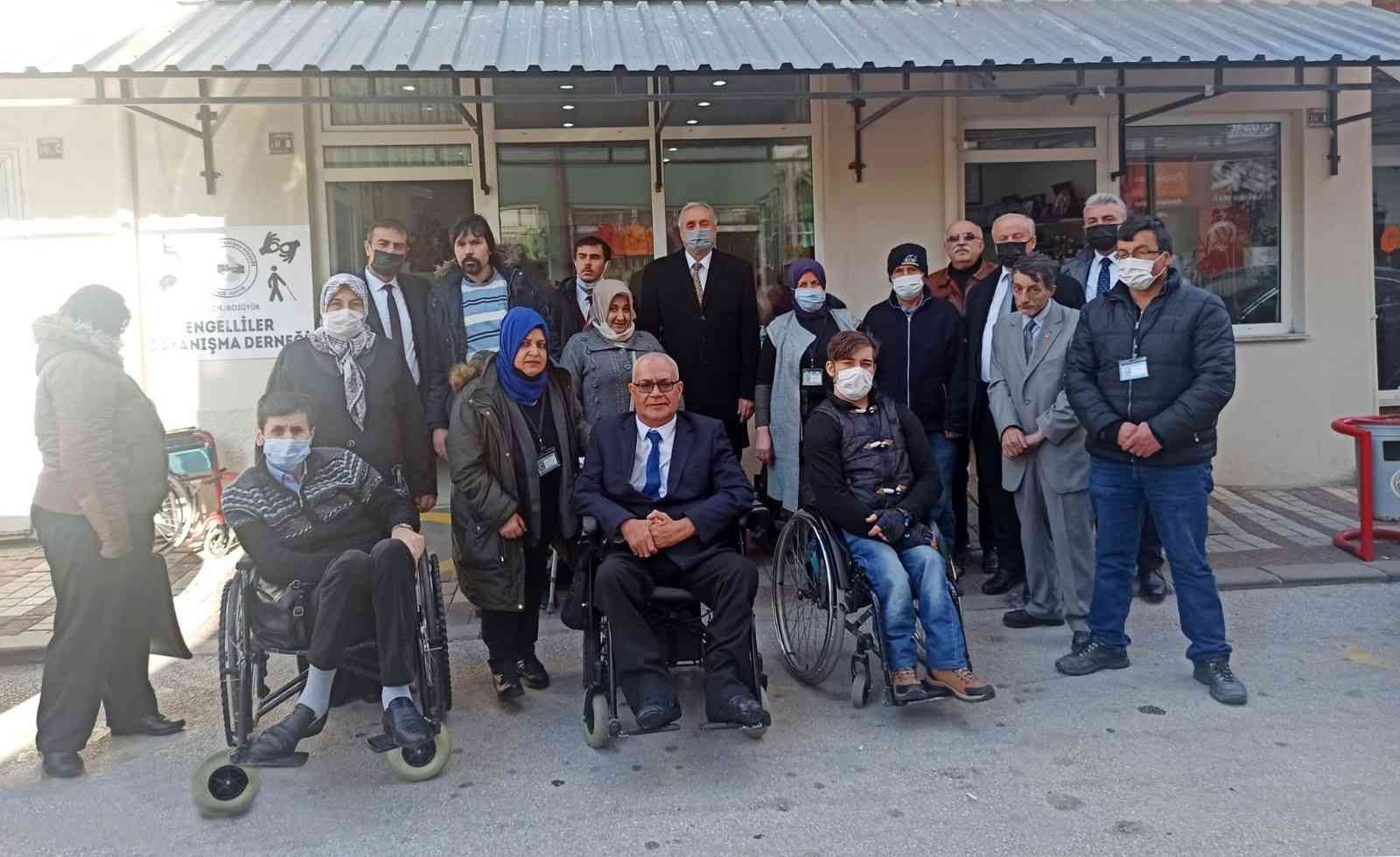 Başkan Bakkalcıoğlu Engelliler Derneğini ziyaret etti #bilecik