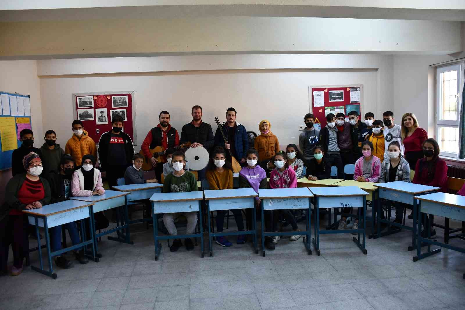 Bu çocuklar geleneksel Türk kültürü ile teknolojiyi bir araya getirdi #aydin
