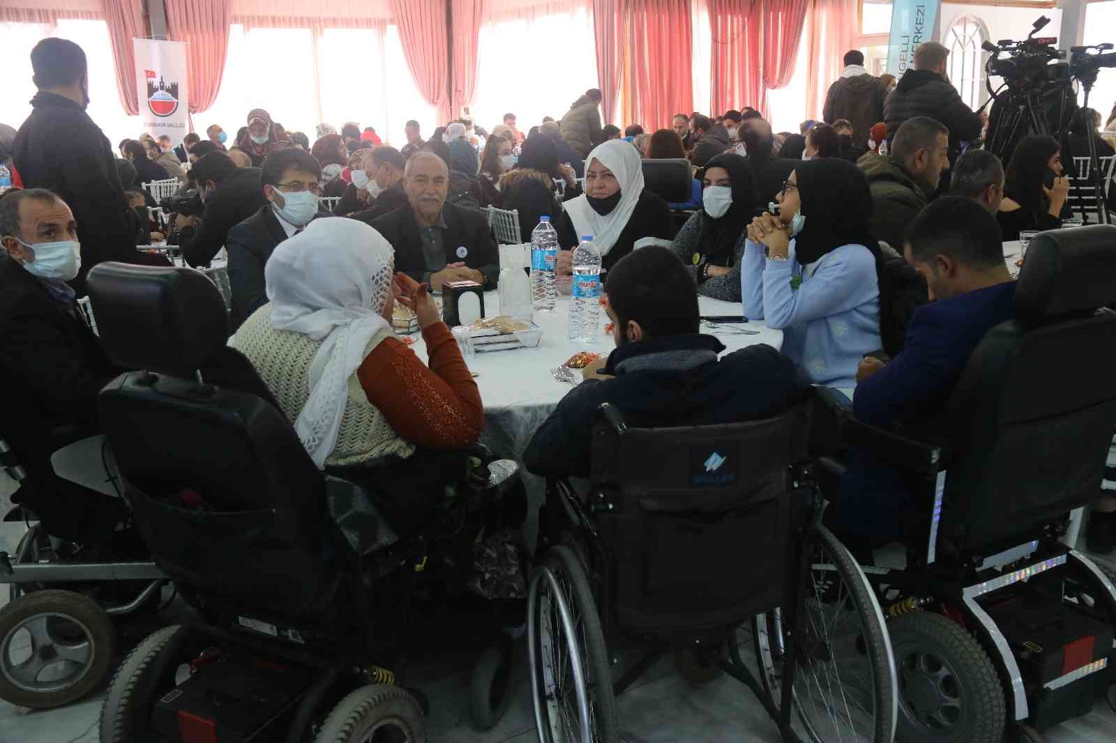 Vali Karaloğlu, engelli vatandaşlar ve aileleriyle bir araya geldi #diyarbakir