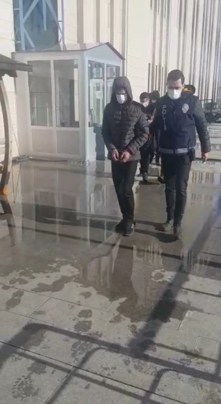 Kars’ta hırsızlık yapan 3 kişi tutuklandı #kars