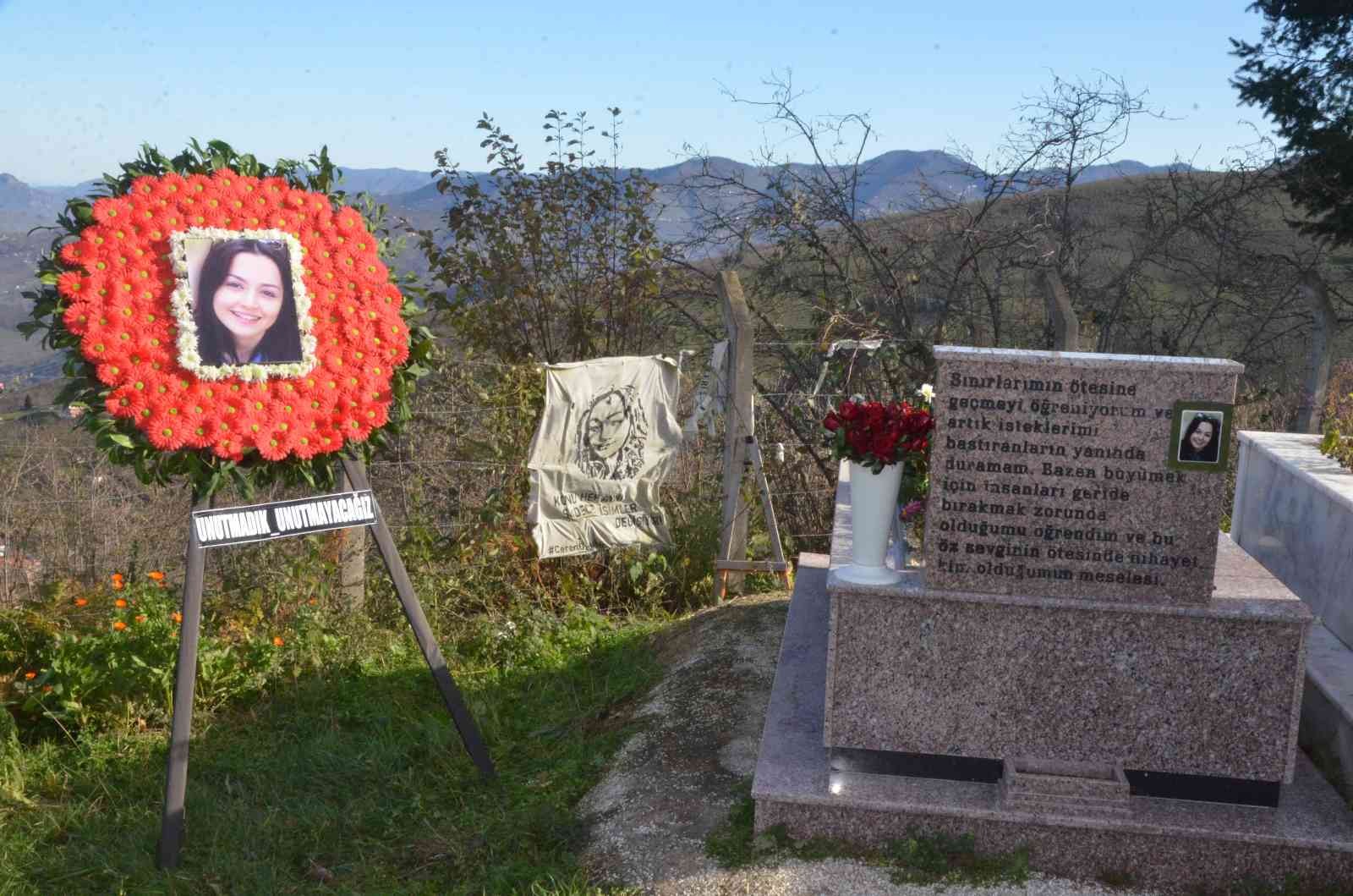 Ceren Özdemir, vefatının ikinci yılında mezarı başında anıldı #ordu