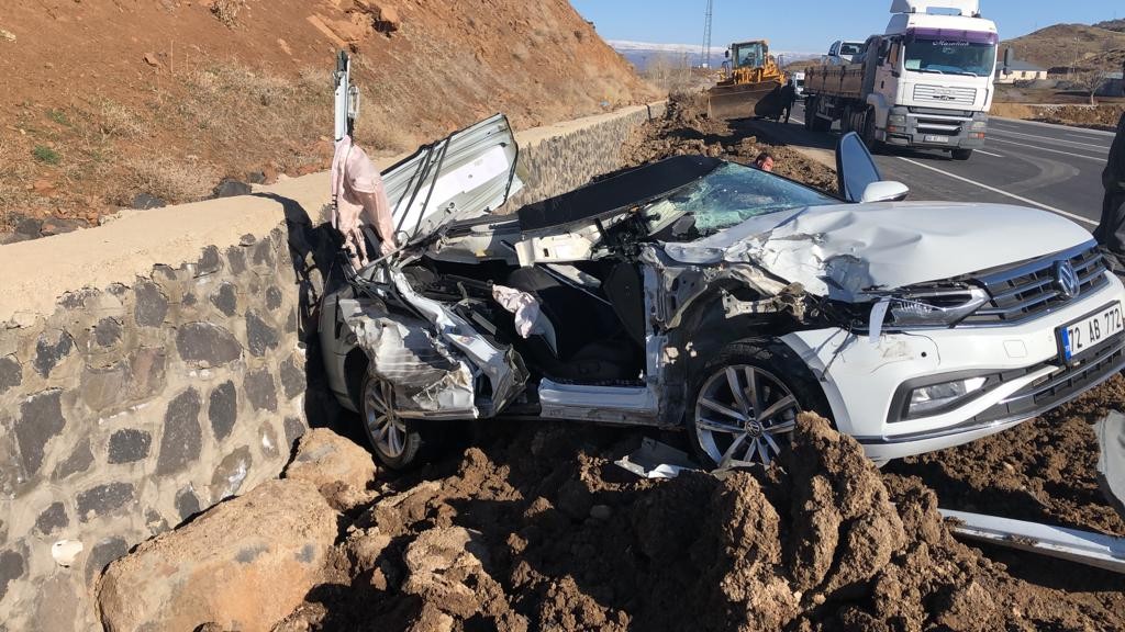 beton mikseri ve otomobil carpisti 1 yarali bingol haberleri