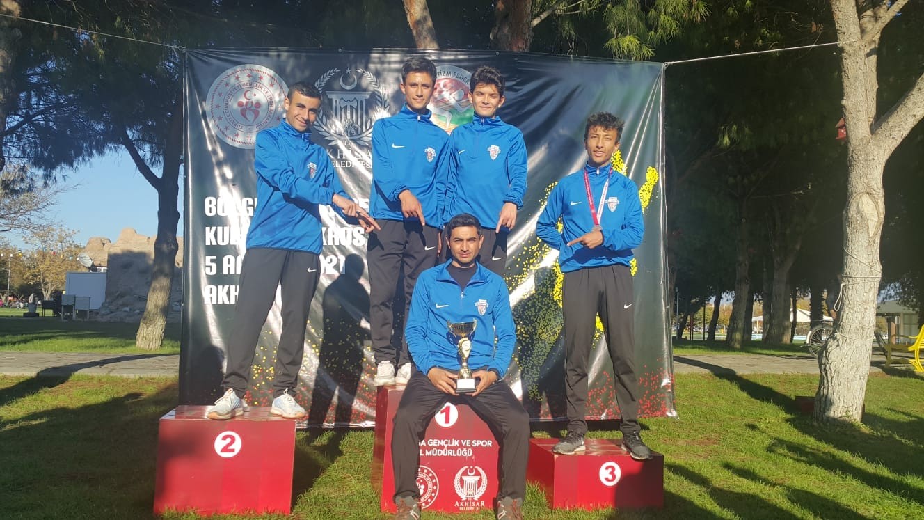 Simav İdman Yurdu Erkek Atletizm Takımı yarı finalde #kutahya