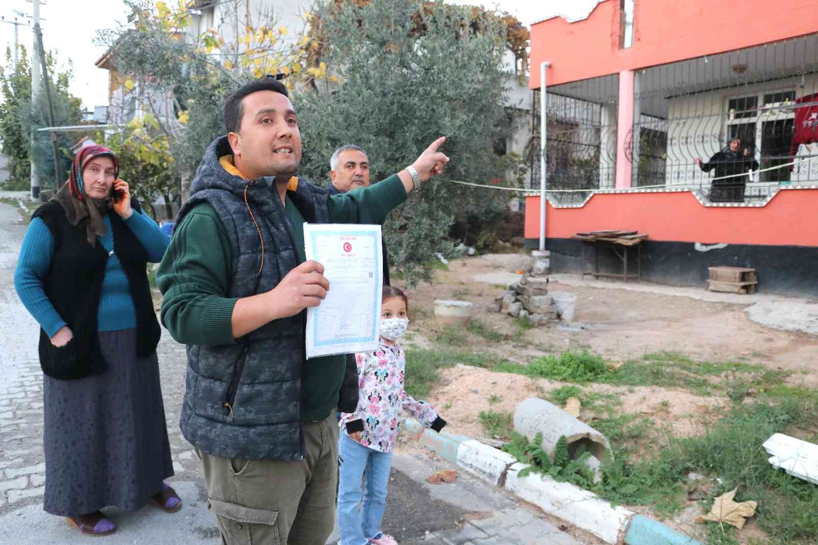 Satın aldığı tapulu evine giremiyor #adana