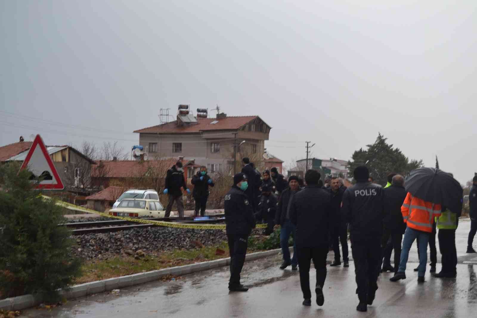 Tren kazasının altından ’Anne şefkati’ çıktı #burdur