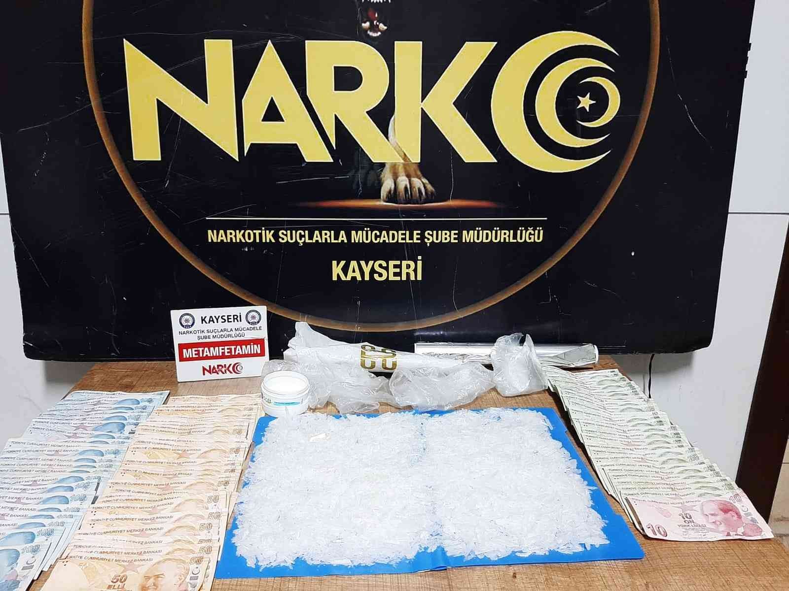 kayseri polisinden uyusturucu tacirlerine darbe 50 gozalti kayseri haberleri