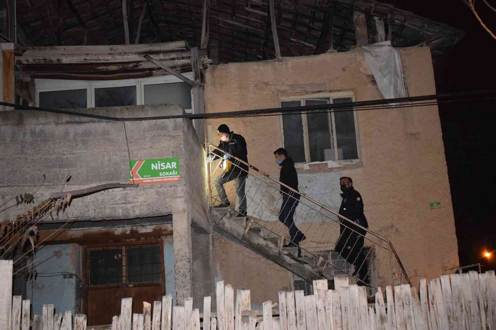 Metruk binadaki bıçaklı kavga: 1 yaralı #malatya