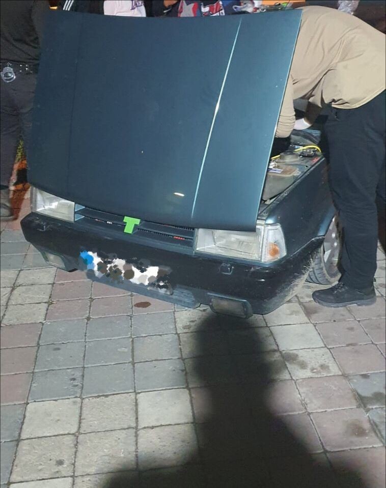 İzmir’de otomobilde uyuşturucu madde ele geçirildi: 2 şüpheli tutuklandı #izmir