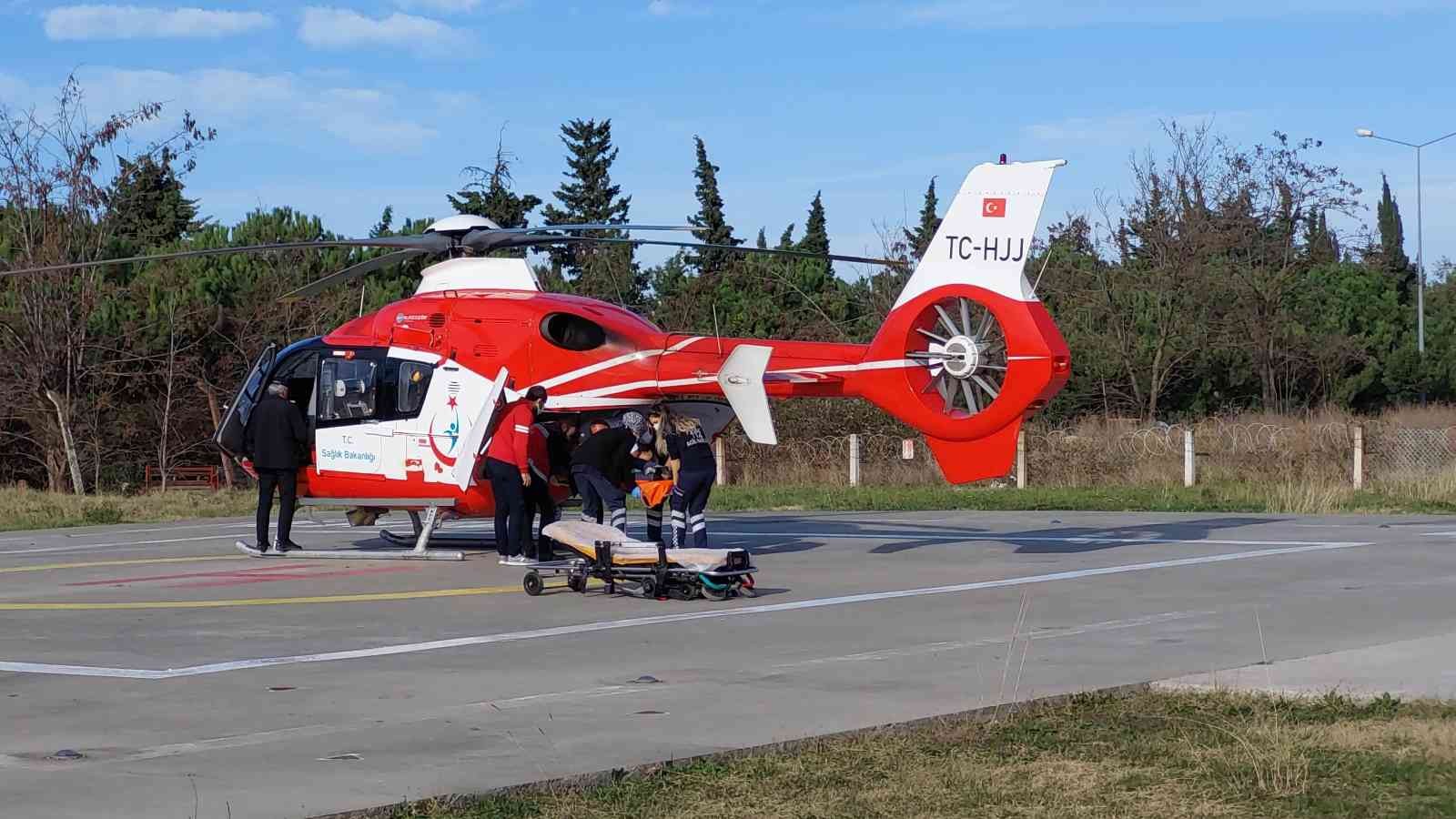 Şantiyede kalp krizi geçiren şahıs ambulans helikopterle hastaneye yetiştirildi