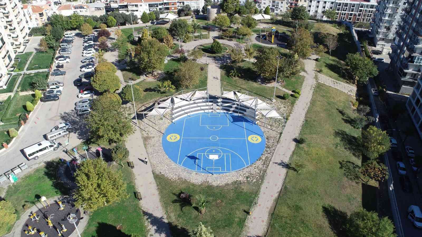 Buca’nın basketbol sahalarına yeni yüz #izmir