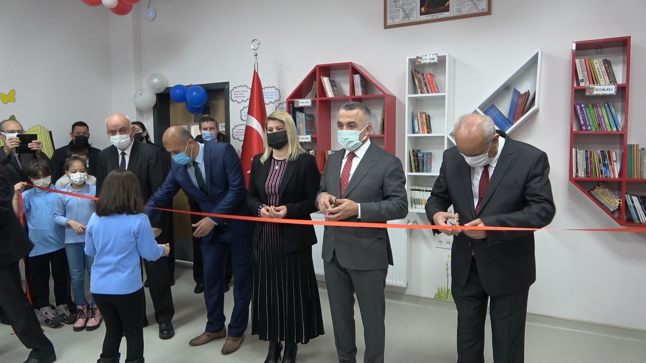Kütüphanesiz Okul Kalmasın Projesi kapsamında Kırklareli’nde 93 okulda kütüphane açıldı