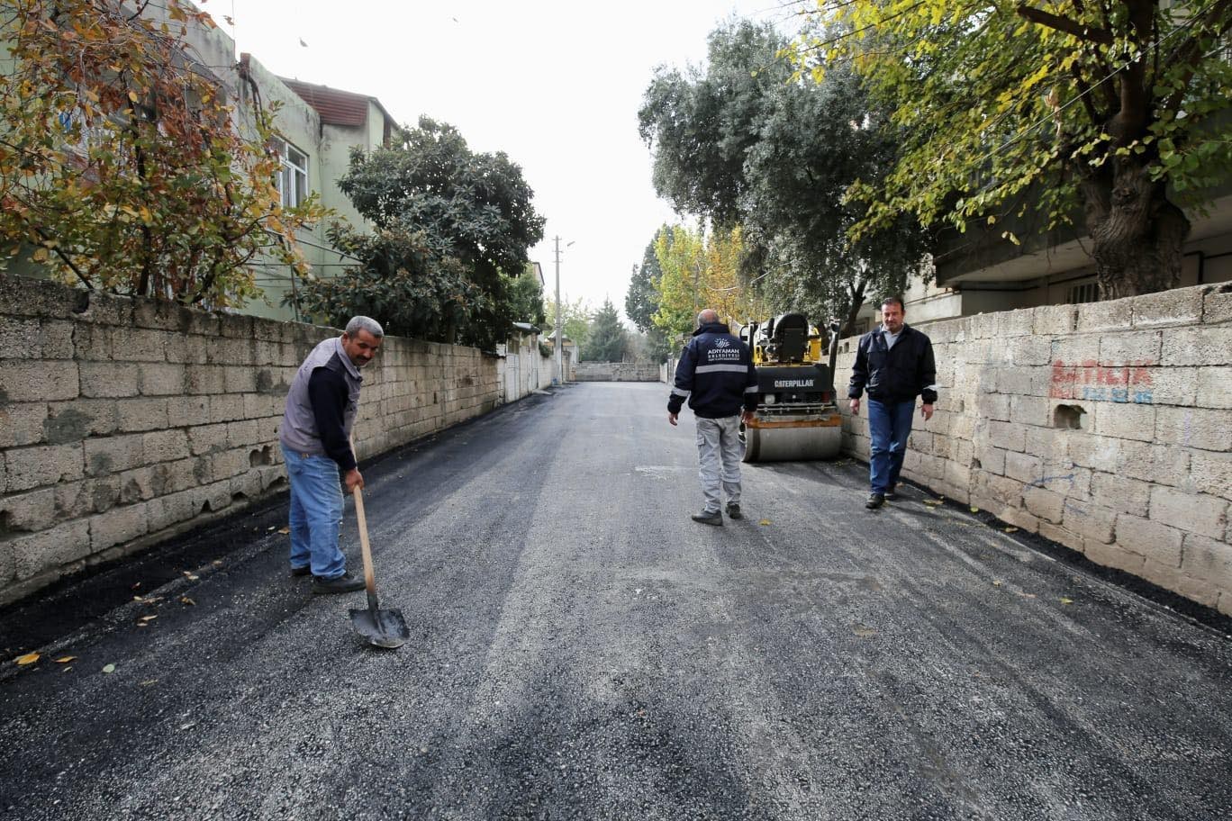 Kendi ürettiği asfaltı kullanmaya başladı #adiyaman